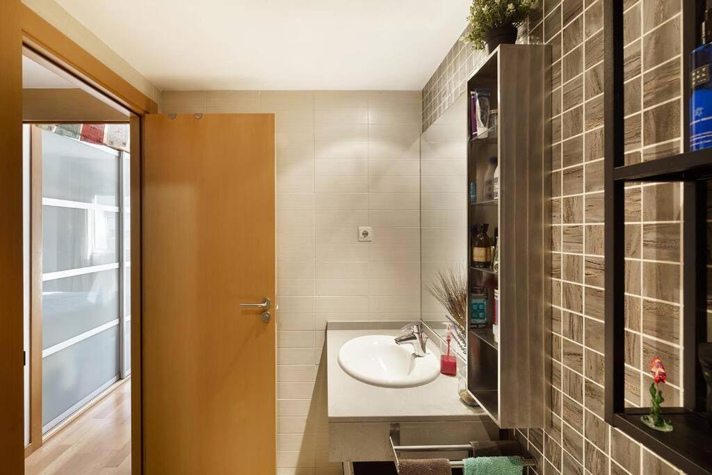 Cozy Apartment Forum Beach San Adrián de Besós Zewnętrze zdjęcie